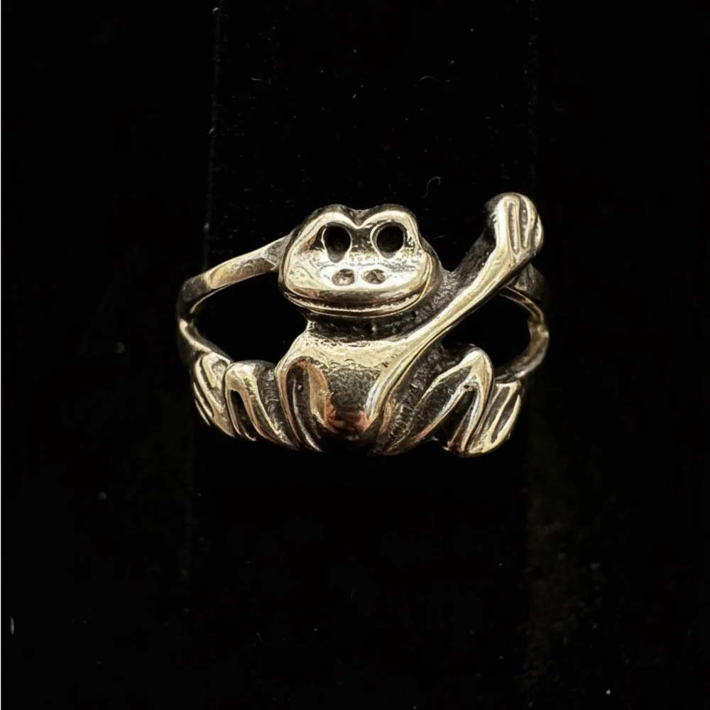 Sterling Silver‎ Frog Ring for Reptile Enthusiasts